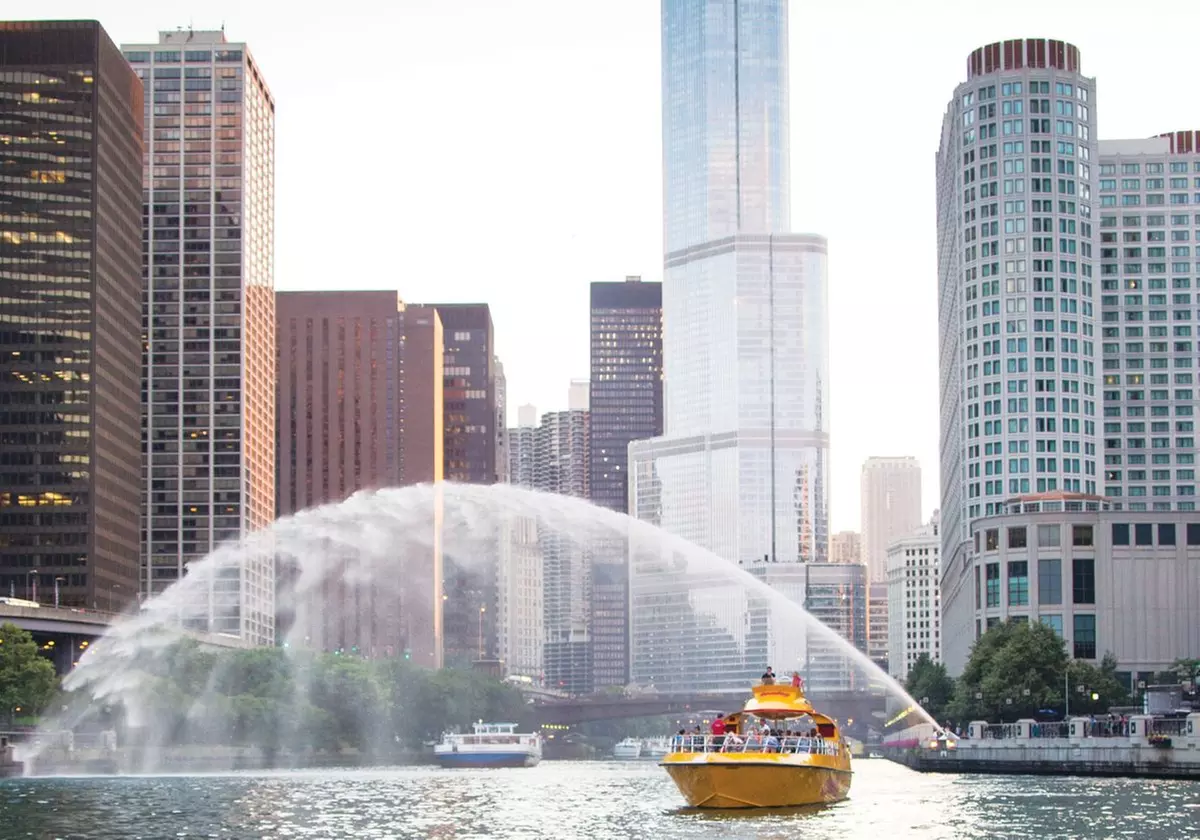 Chicago Seadog River and Lake Architectural Tour at City Experiences